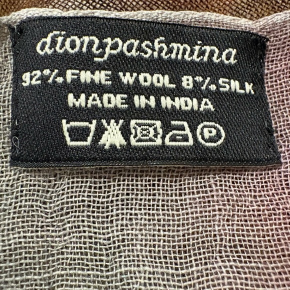 Wool & Silk Graphic Horse Print Scarf - Large Dion Pashmina Wrap - Picture 3 of 5